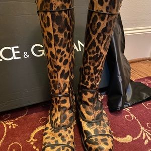 Dolce & Gabbana leopard print rainboots with original box